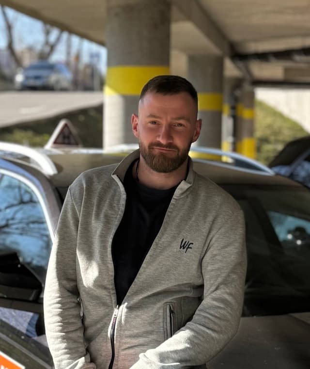 фото інструктора